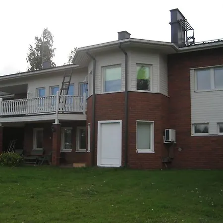 Huhuksen Vaarala Vakantiehuis Huhus